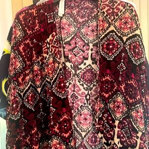 Women's Patterned Top - Red and Pink